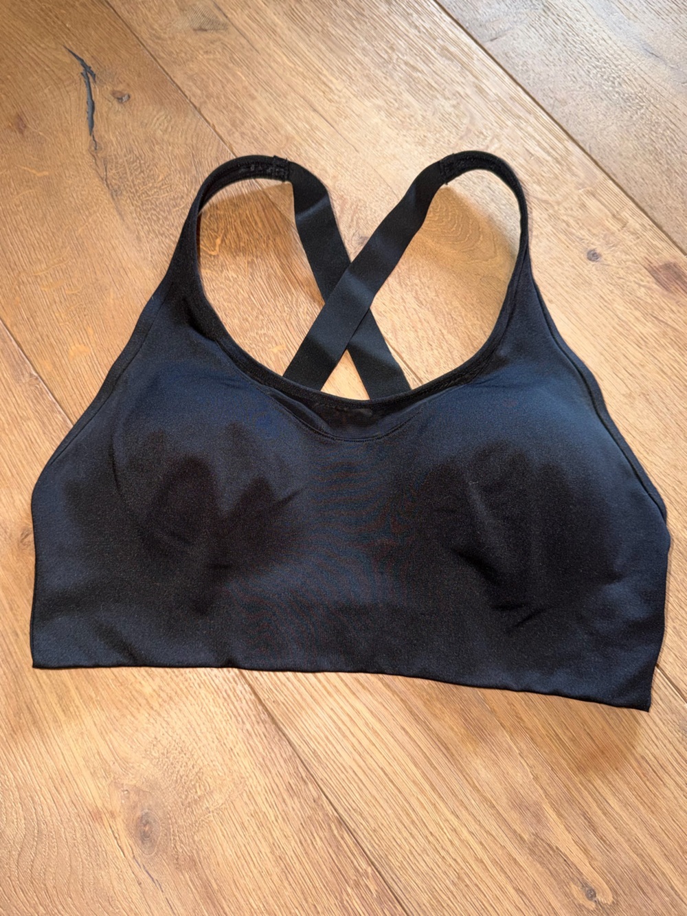 PINK Ultimate Lightly Lined VS Black Cross-Back Seamless Sports Bra black M